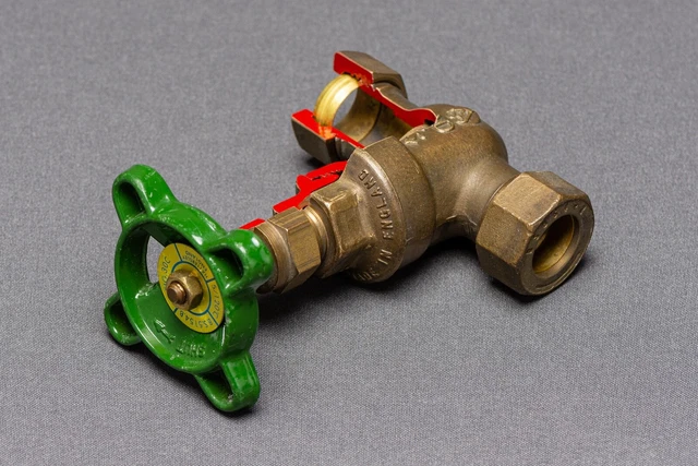 Sectioned Display CUTAWAY SECTIONED DISPLAY Vintage Hattersley Bronze Gate Valve - Made ...