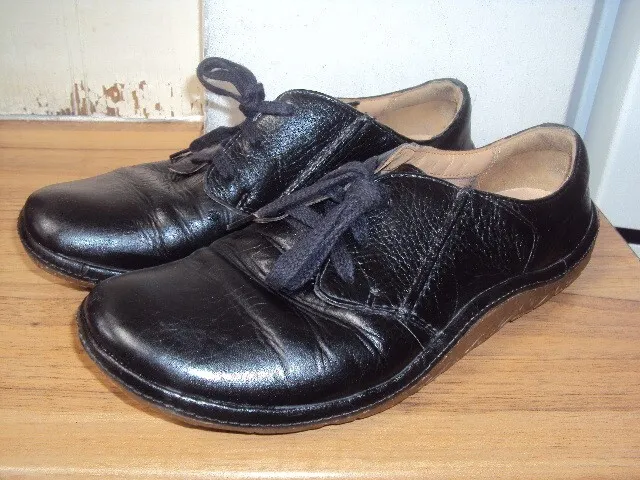 Clarks Active Air Black Leather Lace Up Shoes, Size 6.5