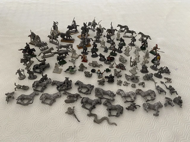 Lot De Figurines Fantasy En Plomb Et Divers – Environ 100 Pièces, Occasion