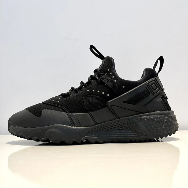 All black on sale huaraches size 7