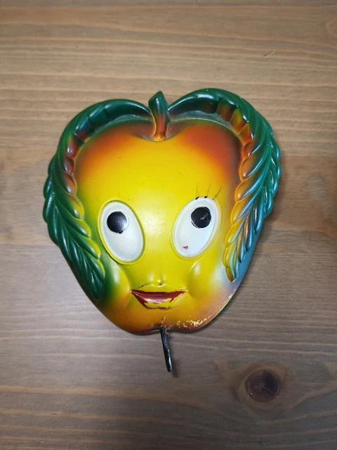 VTG 1970s Miller Studios Anthropomorphic Chalk Ware Apple & Pear Faces w/Hooks 2