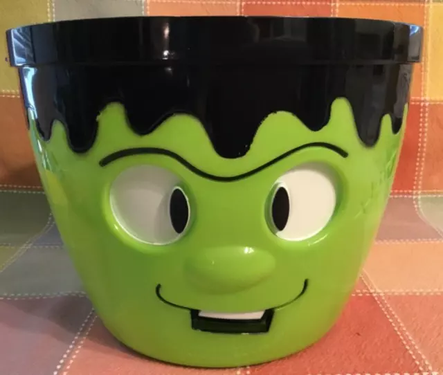 Green Frankenstein Purple Handle Cool Gear 2007 Halloween Candy Bucket