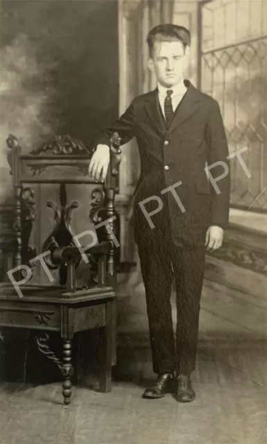 Vtg Antique Photo of a Handsome Well-Dressed Young Man 1910s