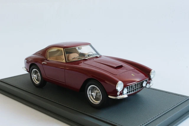 Miniature Ferrari 250 California Rouge - Art Model 325 - Échelle 1/43 - Prévente