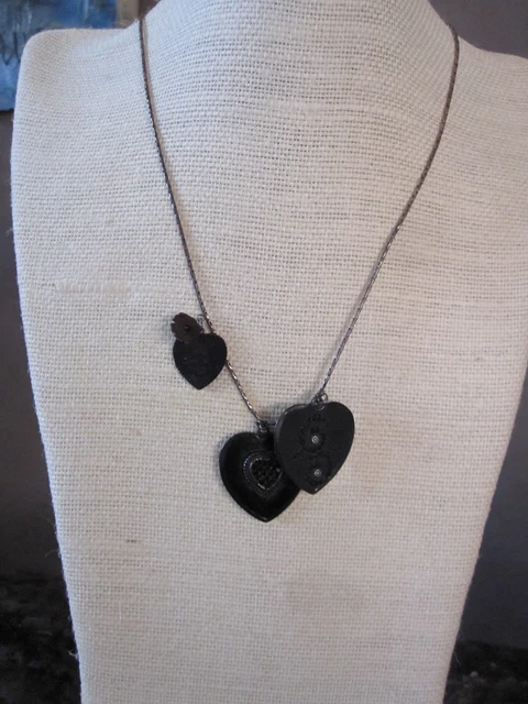 Collier Vintage Coeur En Métal Doré - Marque Gas - Occasion Excellent état
