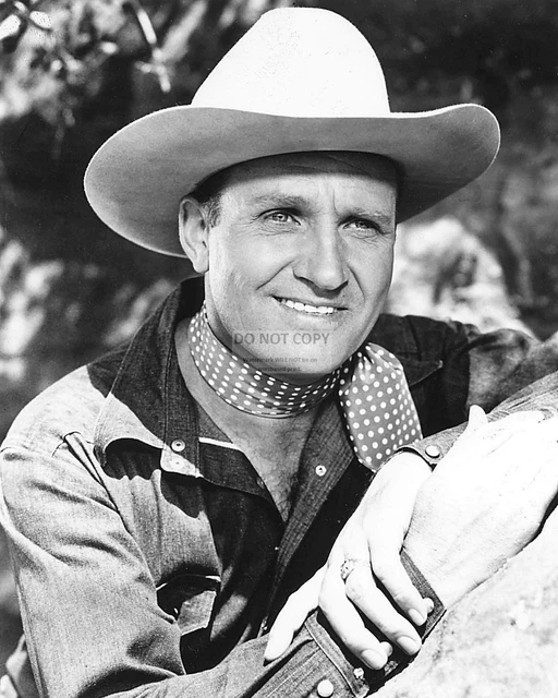 Gene Autry Actor And Singing Cowboy - 8X10 Publicity Photo (Cc885)