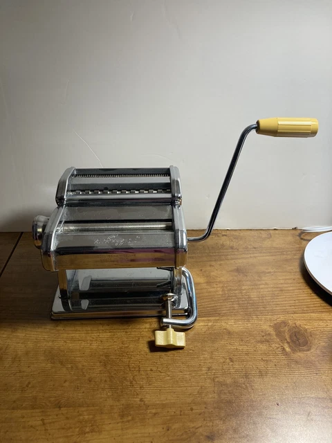 Marcato Atlas Pasta Maker Model 150 With Box And Recipe Booklet