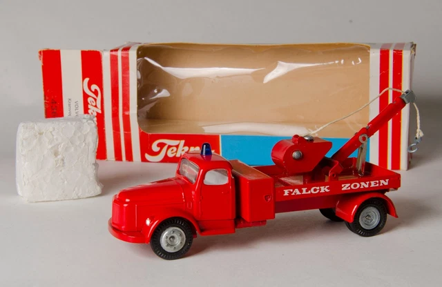 TEKNO 436 VOLVO Falck Zonen Emergency Tow Truck. VNMint/Boxed