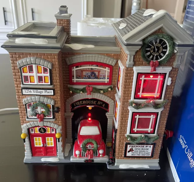 Dept 56 Christmas Snow Village Firehouse No. 4 Light 56.55382 w/Box 2