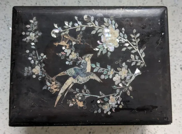 Vintage Chinese / Asian Lacquer Inlaid Bird Mother Of Pearl Trinket Box At Fault