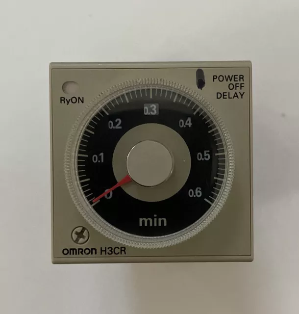 OMRON H3CR-H8L Plug in timer + base