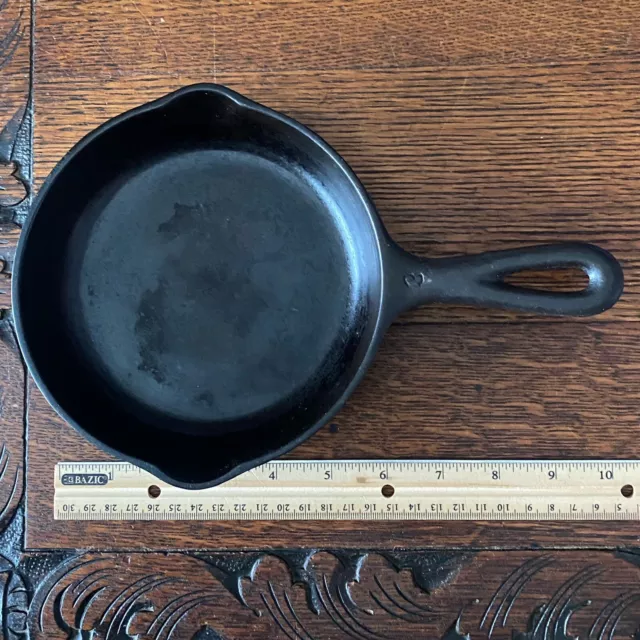 VTG Unmarked Wagner Cast Iron Skillet No 3 Seasoned Small Frying Pan Pre 1960s 3