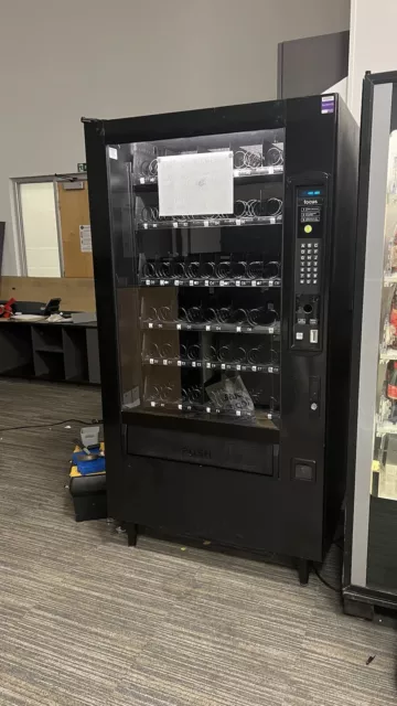 snacks vending machine