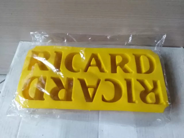 Moule à glaçons Ricard Neuf en silicone modèle 2