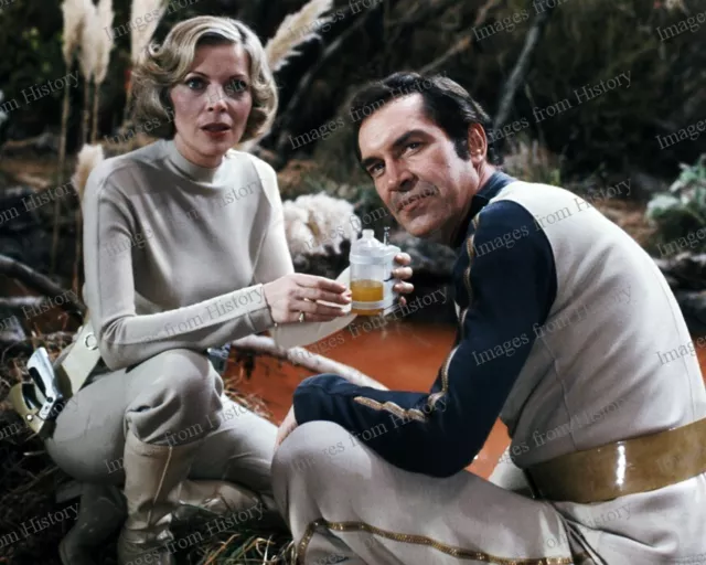 8x10 Print Barbara Bain Martin Landau Space: 1999 Group Three Prod. 1975 #SOC