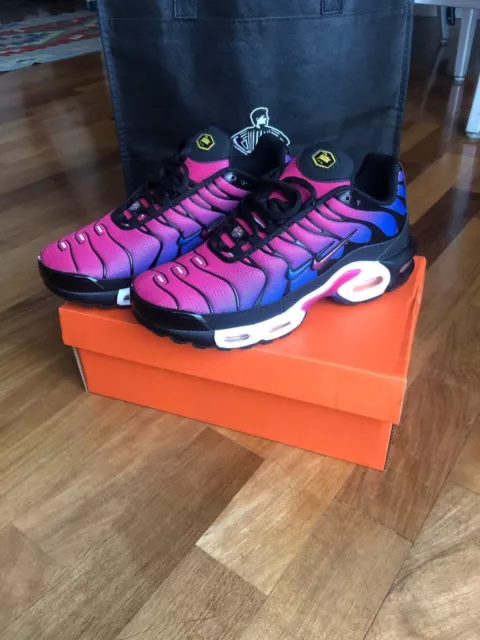 Squalo deals rosa nike