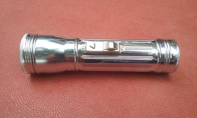PERTRIX No. 575 LAMPE DE POCHE/FLASHLIGHT/TASCHENLAMPE