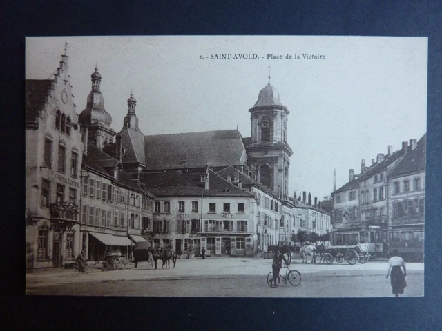 SAINT AVOLD St avold Moselle CPA 57 place de la victoire et hotel central