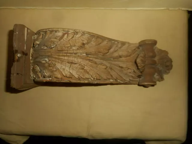 Antique Hand Carved Wooden CORBEL Wood Oak Leaf Scroll Work Shelf Bracket