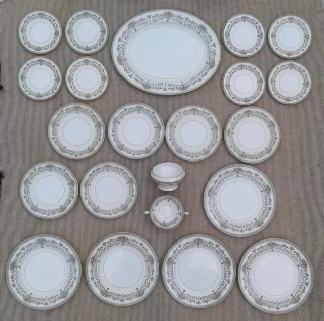 Aynsley - Henley - Selection Of Plates.