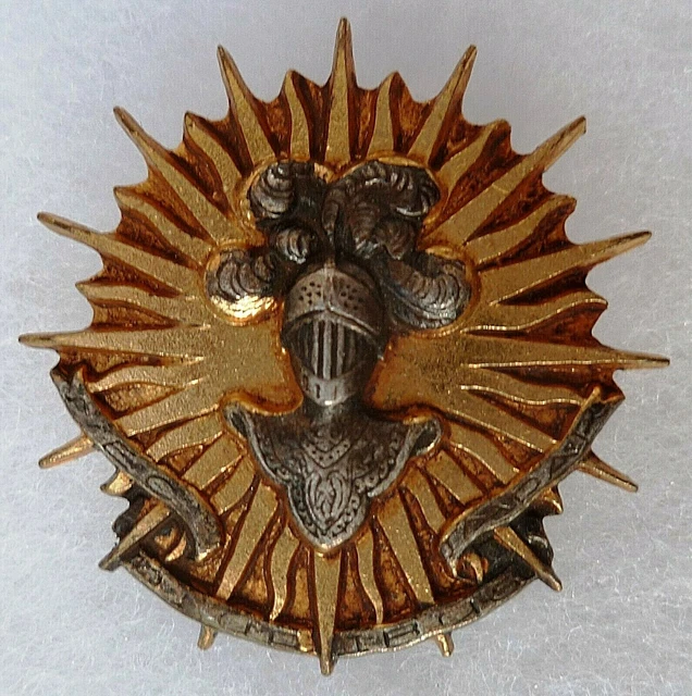 INSIGNE 3° REGIMENT DE CUIRASSIERS - Drago - ECLAT D'EMAIL EUR 5,00