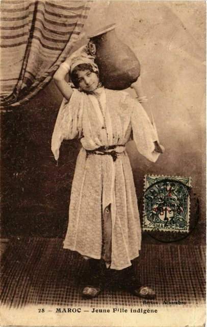 CPA AK Jeune Fille indigene MAROC (825174)