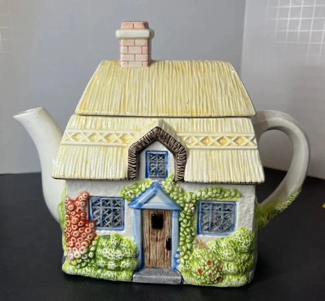 VINTAGE TEAPOT COTTAGE House Shaped w/ Lid Decorative Ceramic Two Story