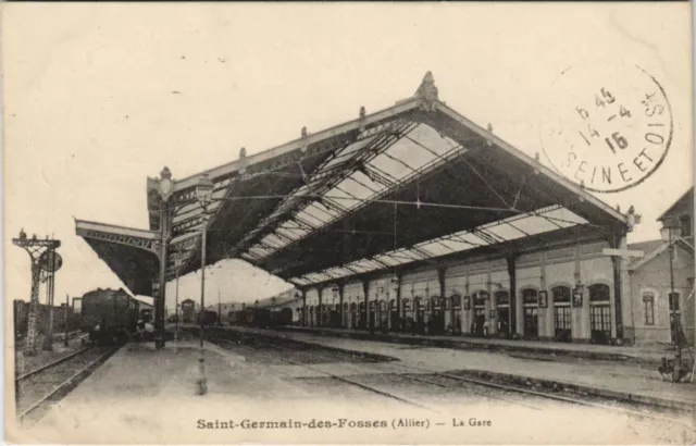 CPA SAINT-GERMAIN-des-FOSSES La Gare (1221211)