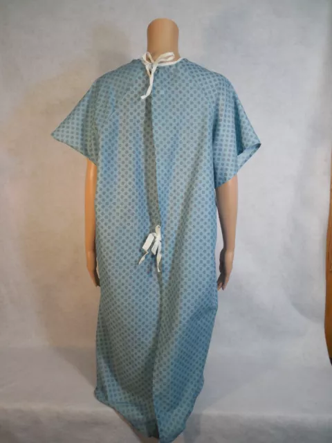Robe de patient hôpital. Lot(6) Ea. Robe d'examen médical légère 3