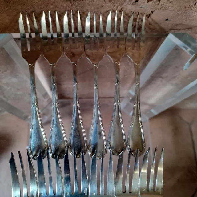 Christofle : 12 fourchettes à gateau / dessert métal argenté modèle Rubans 2