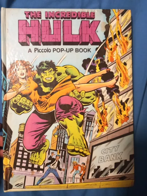 Stan Lee Presents: The Incredible Hulk Pop-up Book, Vintage Piccolo 1981 Damaged