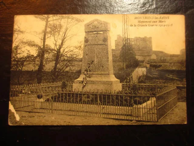 Carte postale ancienne CPA - Montrond les Bains - Monument aux Morts