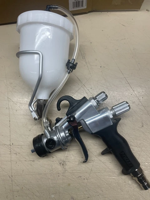 Titan CAPSpray 0524027 Maxum Elite HVLP Spray Gun - Quart Cup, Professional Finish Sprayer