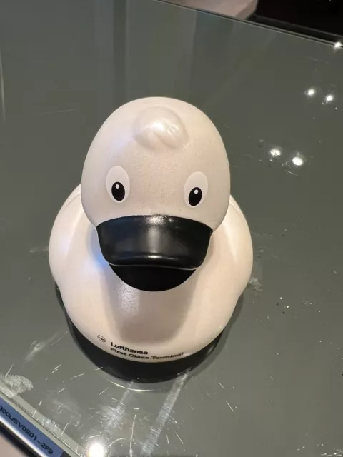 Lufthansa First Class Terminal Rubber Duck Pearl White Rare