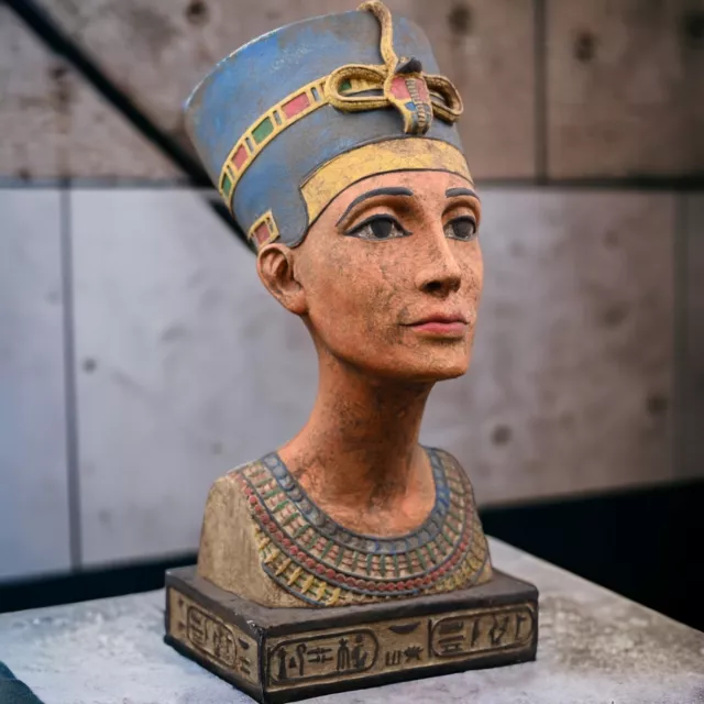 RARE ANCIENT EGYPTIAN ANTIQUES Statue Bust Of Queen Nefertiti Made Vintage Stone