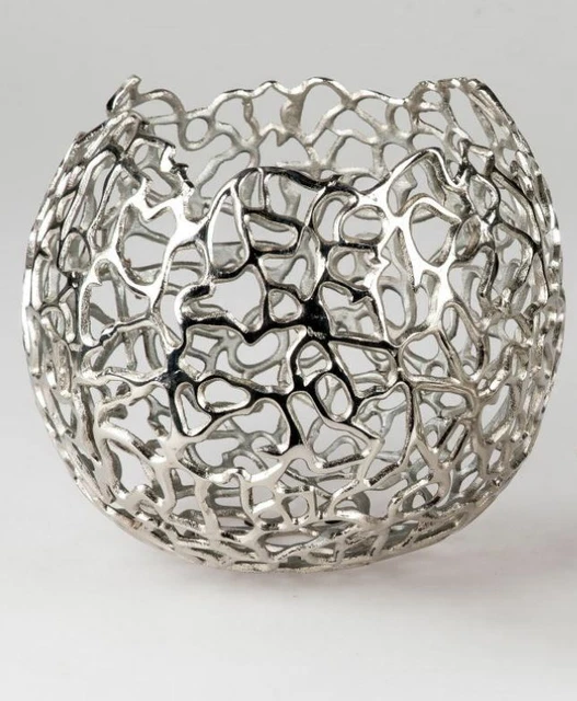 624895 Windlicht Kugel 30cm Alu - Koralle aus silbernem Metall mit Durchbruch