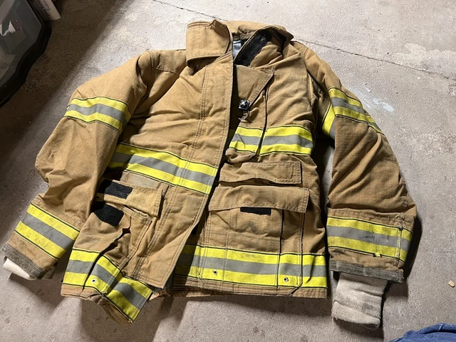 globe turnout coat