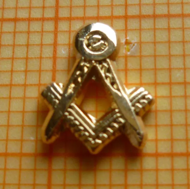 MASONIC PIN BADGE - MM Square and Compasses Master Mason - 9 mm - GILT