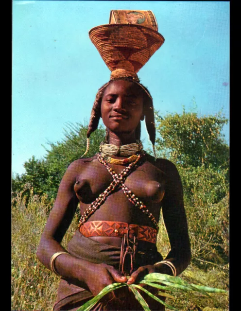 ETHNIQUE (GUINEE-BISSAU Portugaise) Buste de FEMME MUILA avec BIJOUX & COIFFURE