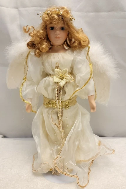 2002 THE HERITAGE SIGNATURE COLLECTION Porcelain Angel Doll Angelica #80004