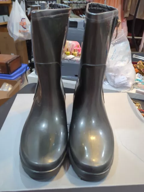 Kenneth Cole Unlisted Rain Boots Grey Womens Size 9 Waterproof Shoes Zipper