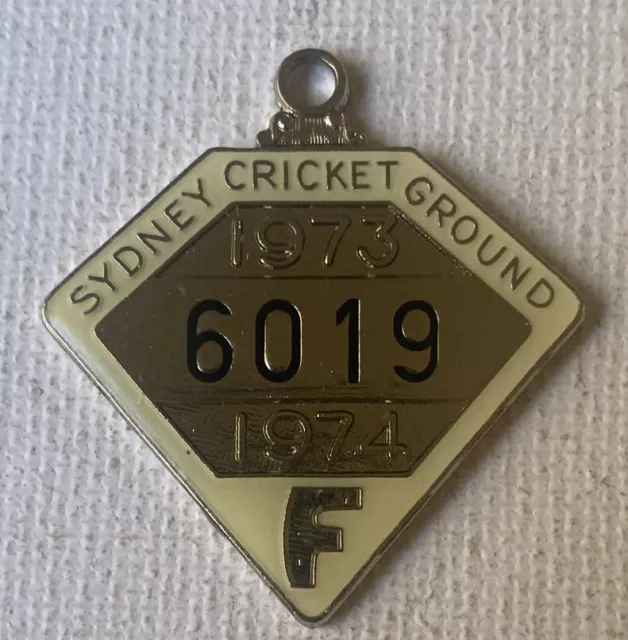 Sydney Cricket Ground F Members Medallion Badge 1973-1974