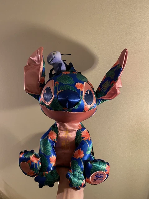 stitch crashes livre de la jungle - Disney