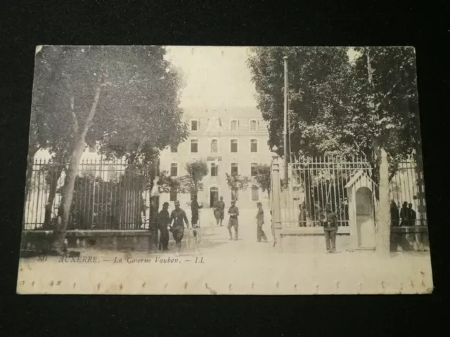 CPA - 89 - AUXERRE - La Caserne Vauban