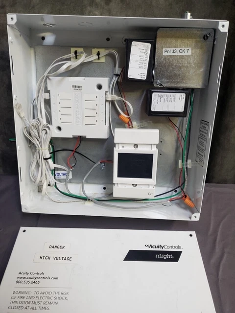 Acuity nLight Enclosure w/ 8ch Sensorswitch, G2 GFX, 2x PS 150 Power Supplies