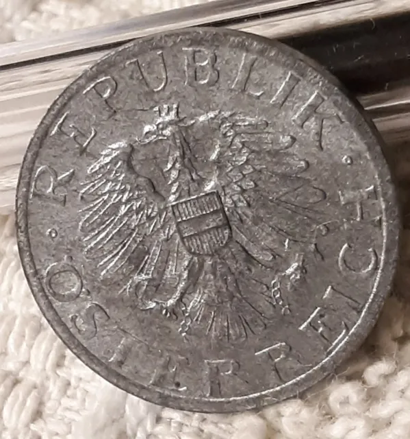 One 1947 Austria 1 Groschen coin , Imperial Eagle With Austrian Shield , Europe 2