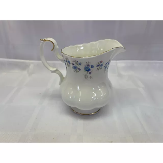 Royal Albert Memory Lane Fine Bone China England Large Creamer 4.5"