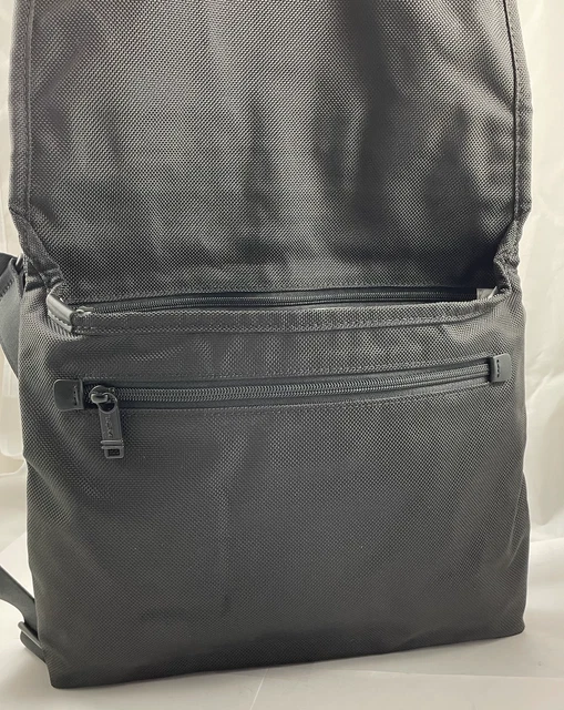 Tumi Alpha Messenger Crossbody Bag Ballistic Nylon 22804DH Black Reg $175 5