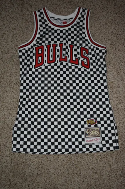 Mitchell Ness Hardwood Classics Michael Jordan Bulls NBA Swingman Jersey Size S