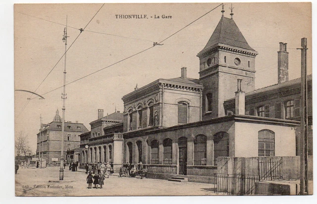 THIONVILLE - Moselle - CPA 57 - la Gare